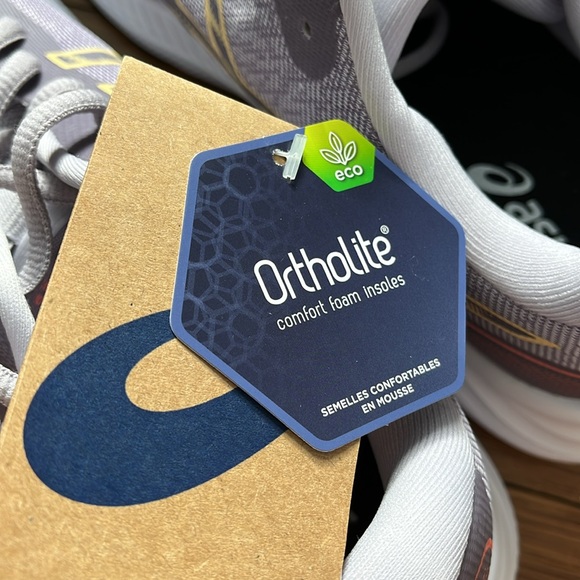 NWT asics Gel-Excite 9 - size 10 - Picture 3 of 4